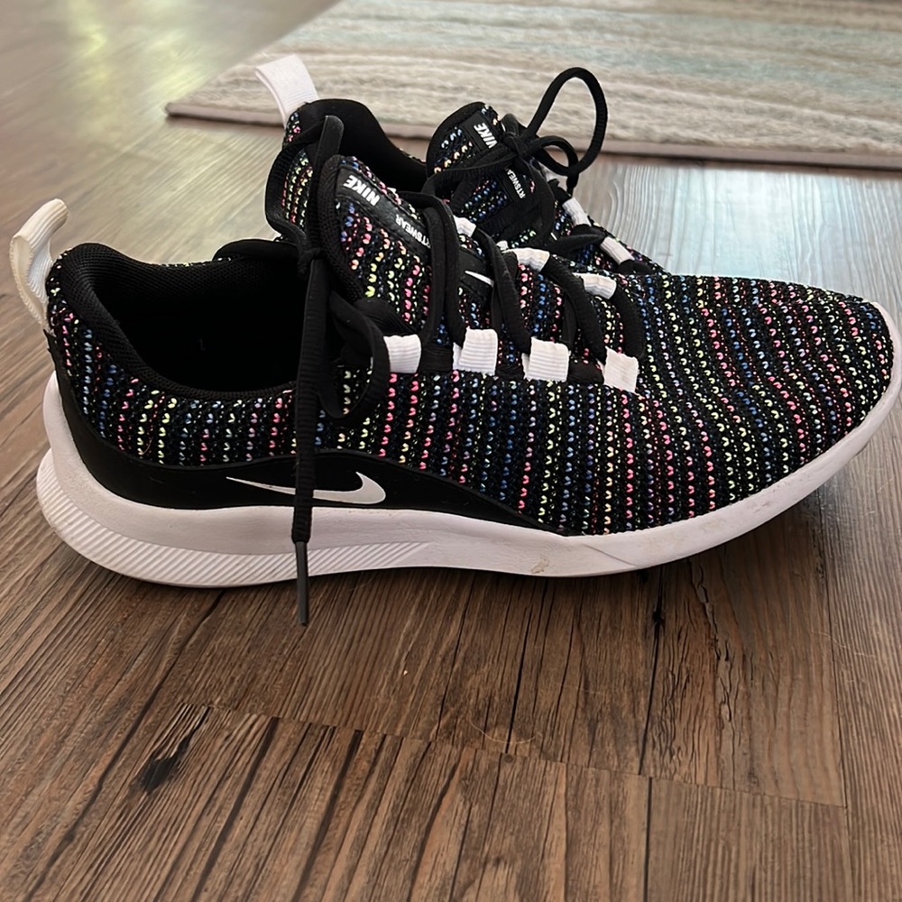 Nike Tennis Shoes